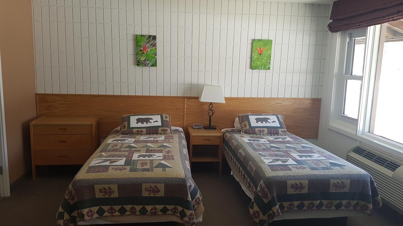 Pinawa Motel المظهر الخارجي الصورة
